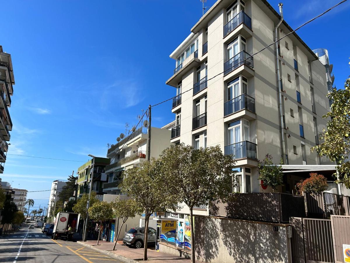 Apartaments Superiors Mtb Only Couples Lloret de Mar Exterior foto