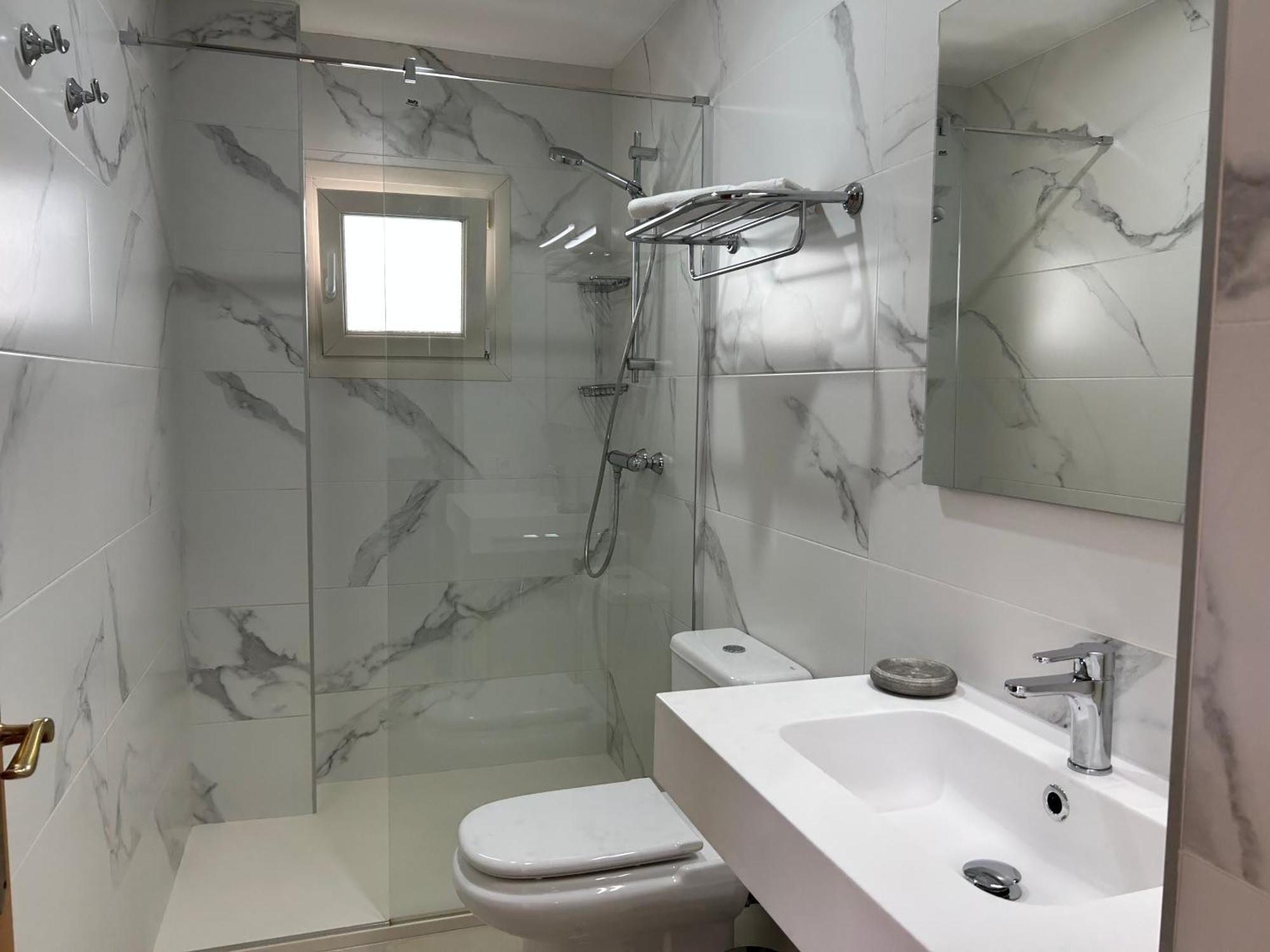 Apartaments Superiors Mtb Only Couples Lloret de Mar Exterior foto